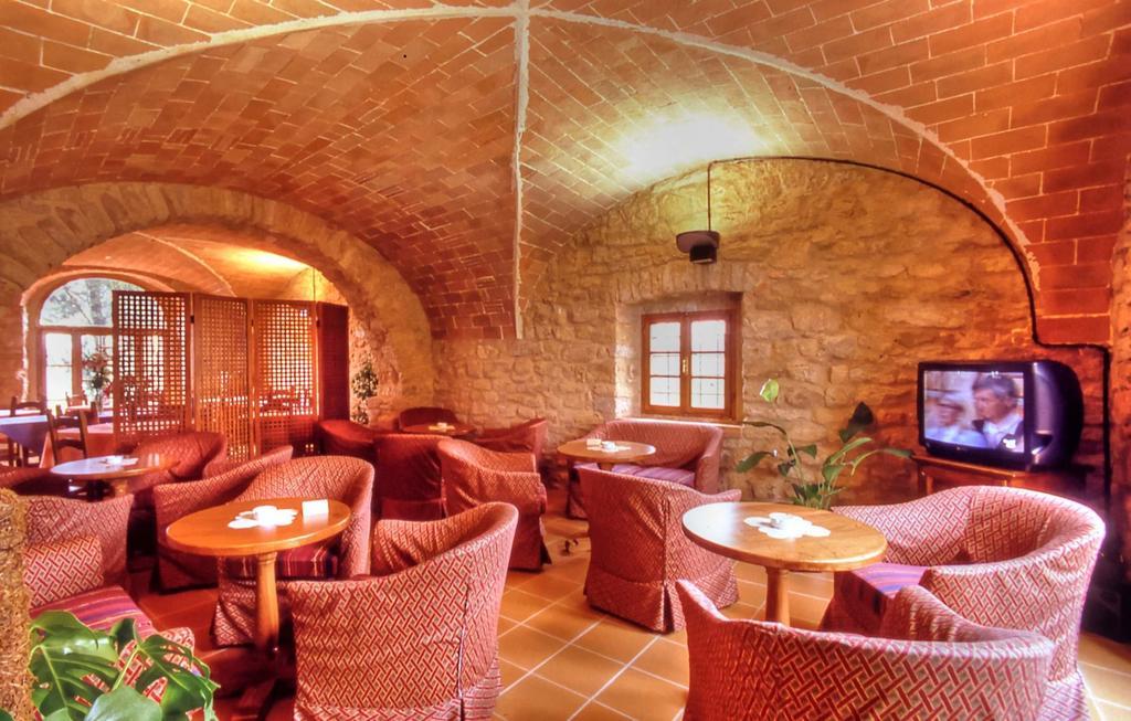 Hotel Residence Villa Rioddi فولتيرا المطعم الصورة